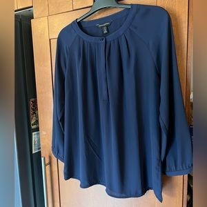 Banana Republic Medium petite navy blouse
